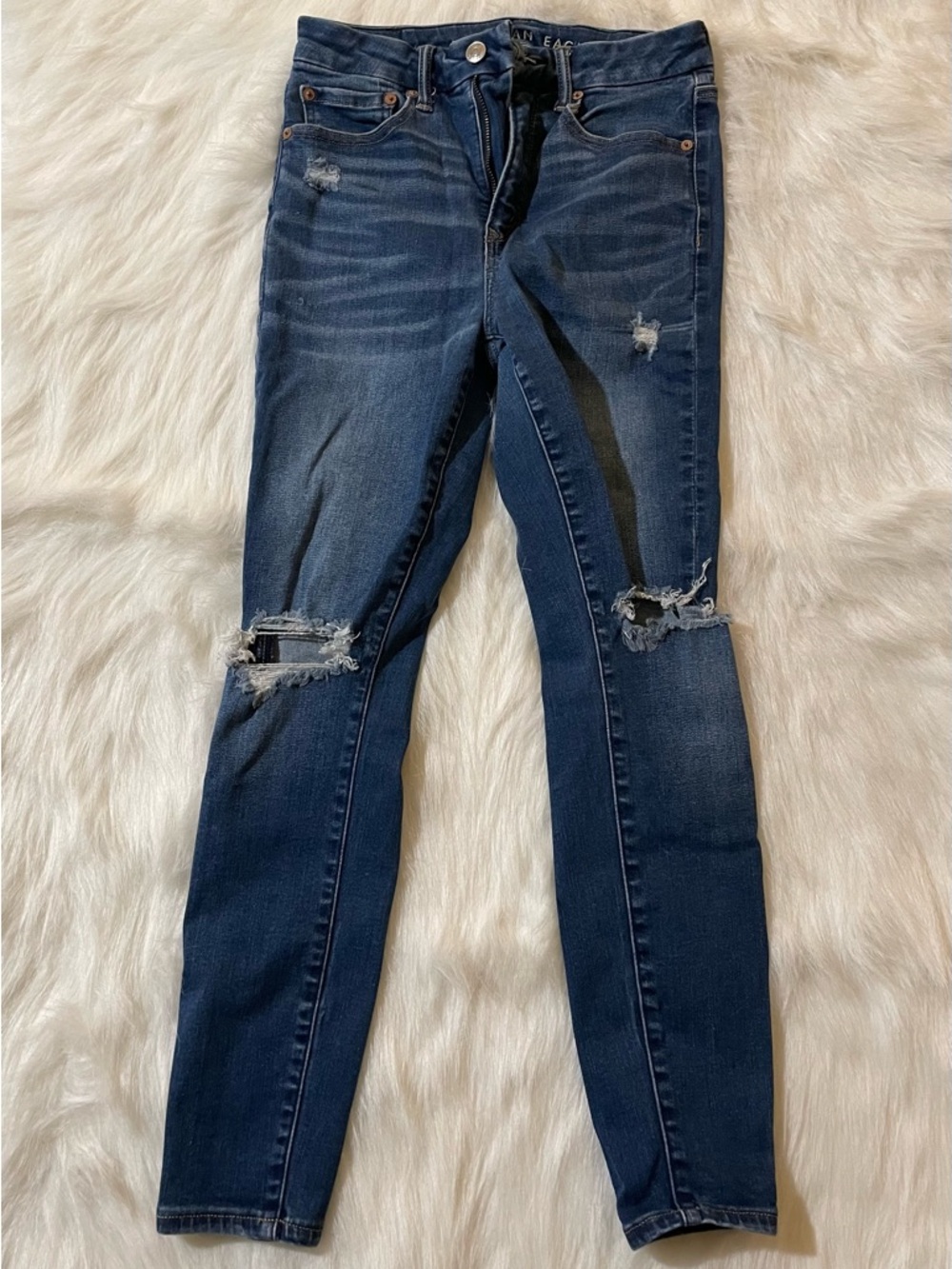 American Eagle Outfitters Dark Wash Ripped Skinny Jeans